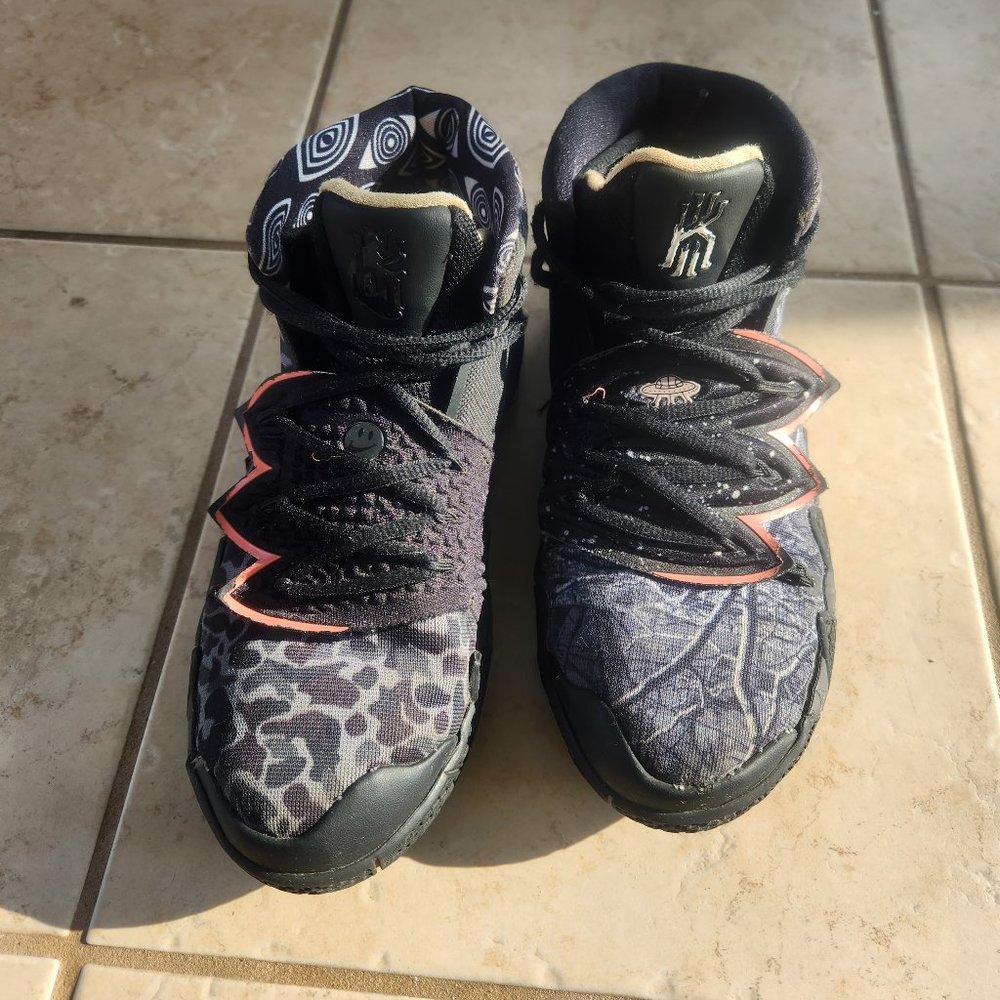 Nike Kyrie Hybrid S2 "What The" Shoes size 6.5Y